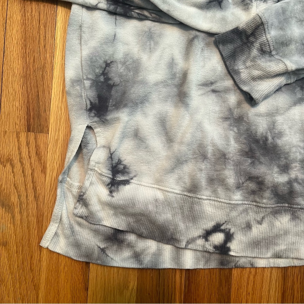 Wildfox pullover - Picture 3 of 5